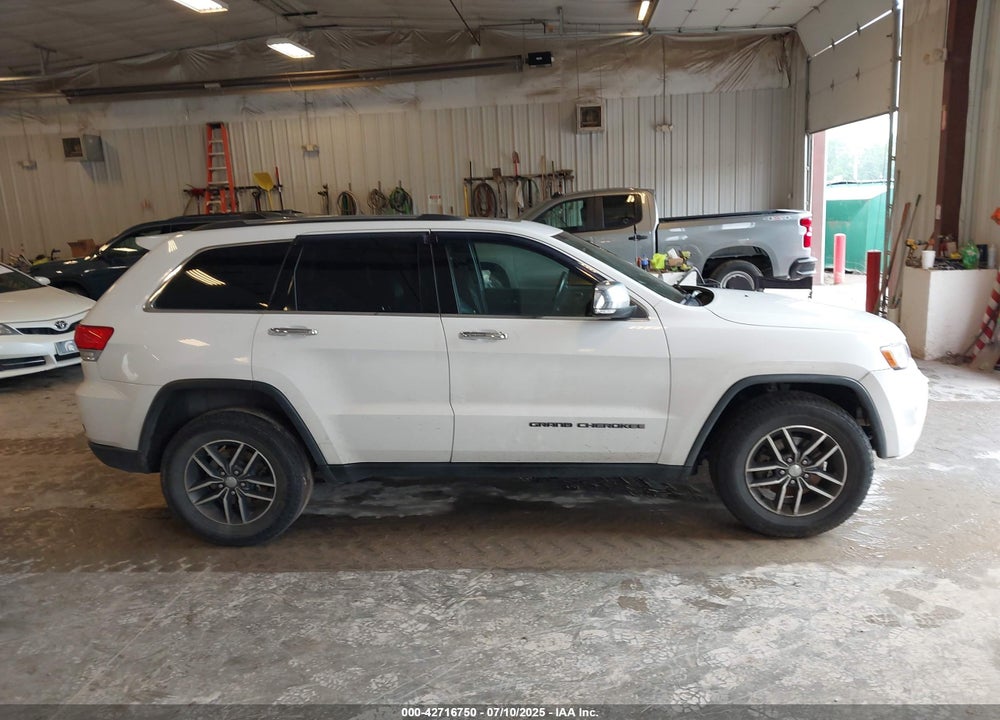 2017 JEEP GRAND CHEROKEE VIN: 1C4RJFBG7HC742634
