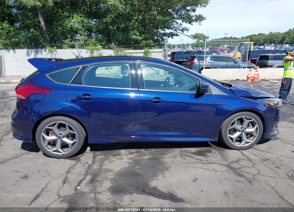 2017 FORD FOCUS ST VIN: 1FADP3L91HL321781