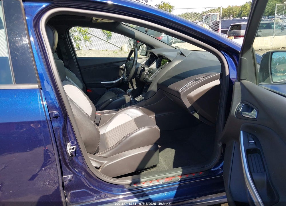2017 FORD FOCUS ST VIN: 1FADP3L91HL321781