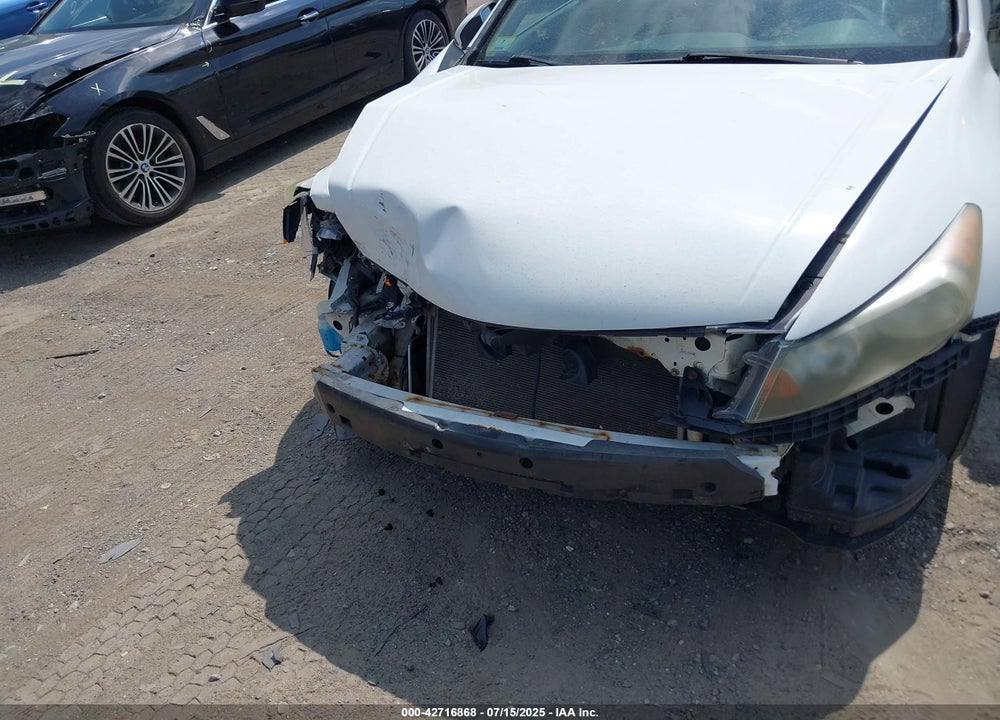 2011 HONDA ACCORD VIN: 1HGCP2F86BA018437