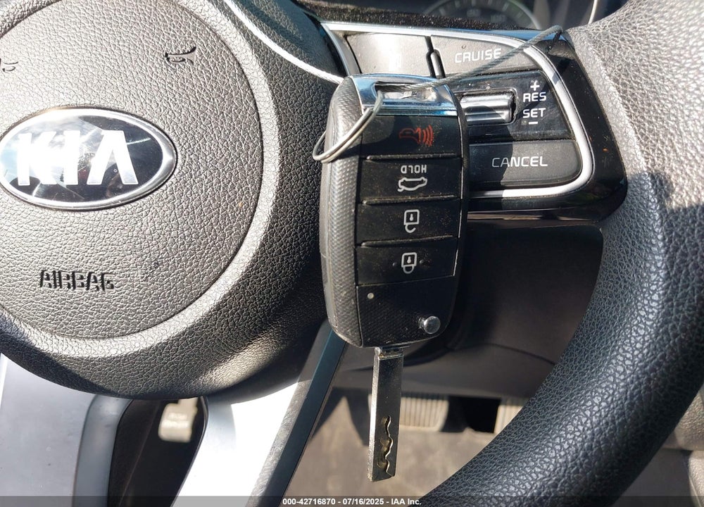 2020 KIA OPTIMA VIN: 5XXGT4L32LG419036