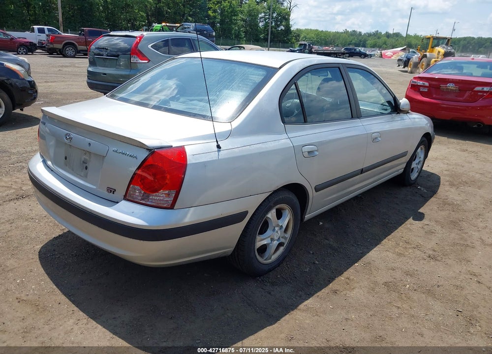 2005 HYUNDAI ELANTRA VIN: KMHDN46D75U006667