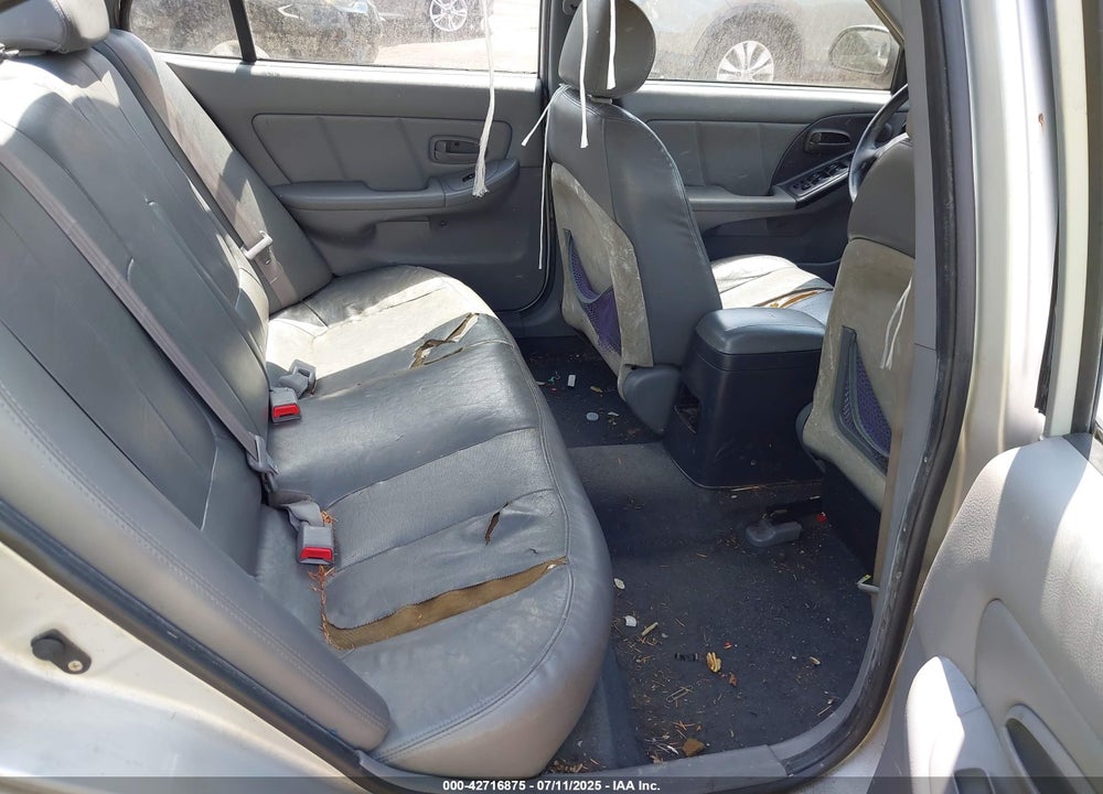 2005 HYUNDAI ELANTRA VIN: KMHDN46D75U006667