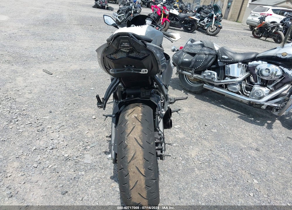2019 KAWASAKI ZX636 K VIN: JKBZXJH1XKA001827