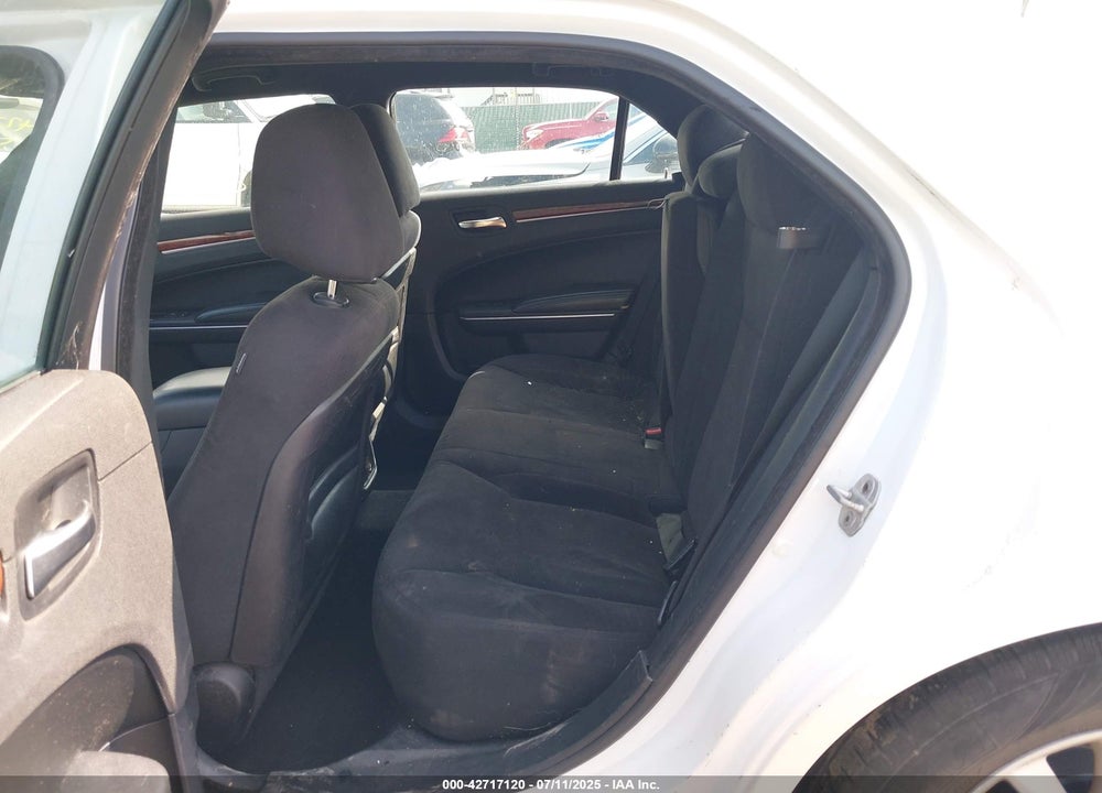 2012 CHRYSLER 300 VIN: 2C3CCAAG2CH165770