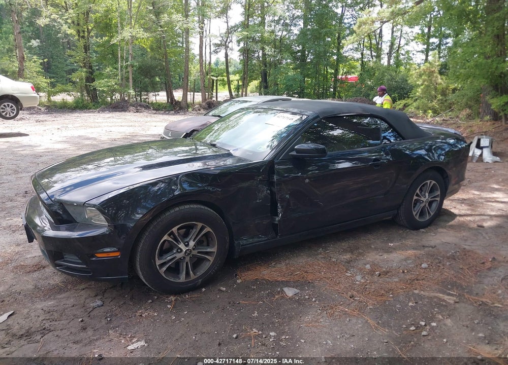 2014 FORD MUSTANG VIN: 1ZVBP8EM4E5325594