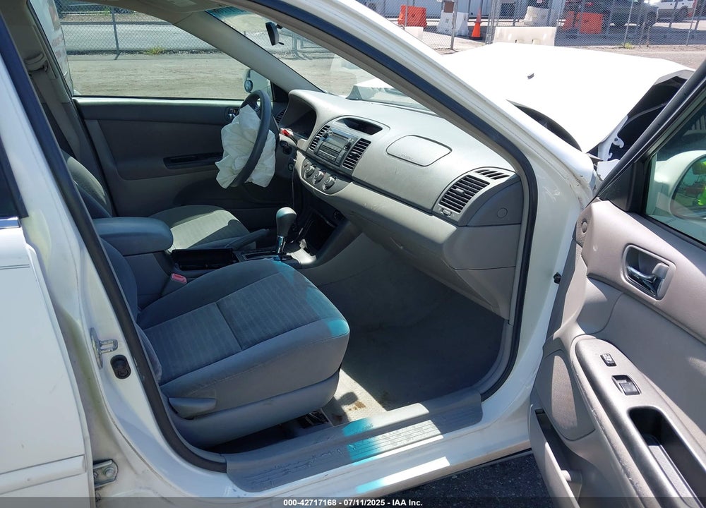 2005 TOYOTA CAMRY VIN: 4T1BE32K55U595417