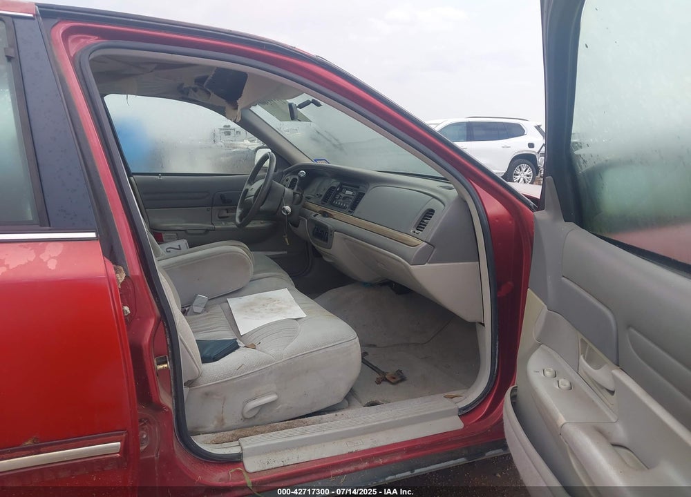 1996 FORD CROWN VICTORIA VIN: 2FALP74W1TX126363