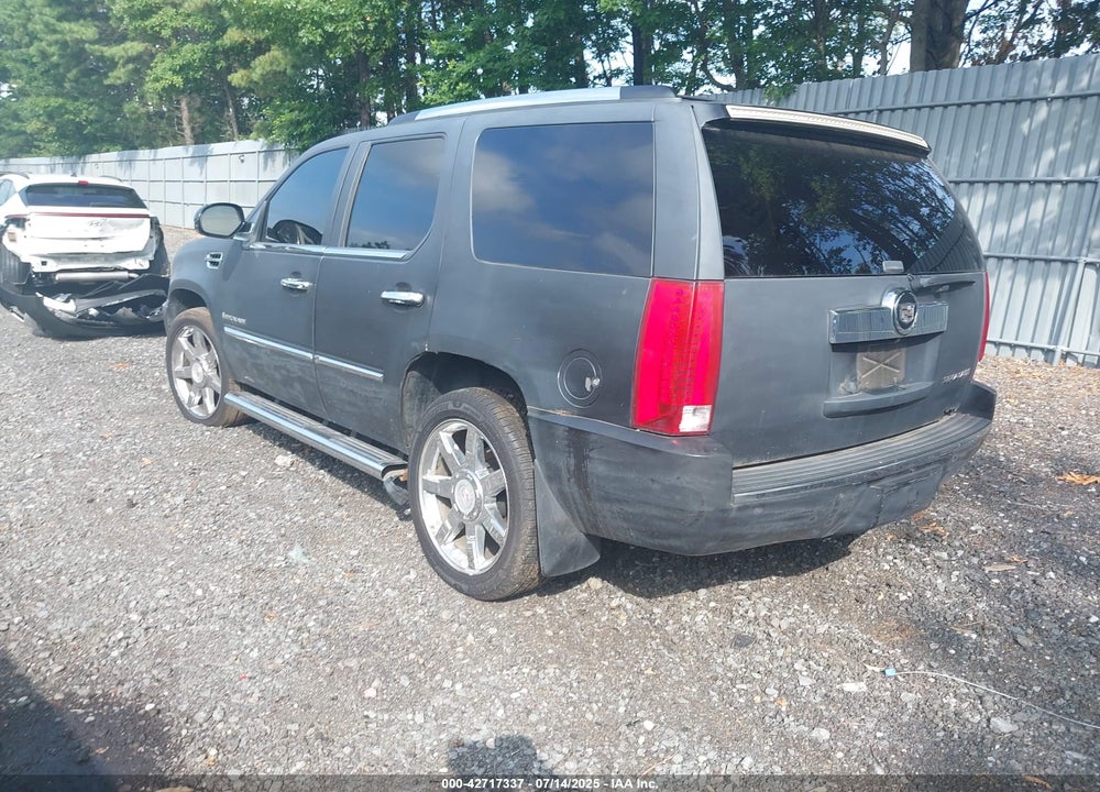 2008 CADILLAC ESCALADE VIN: 1GYFK638X8R232244