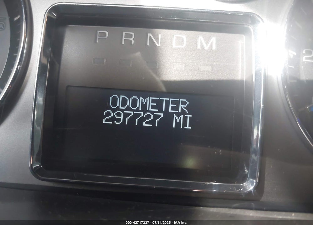 2008 CADILLAC ESCALADE VIN: 1GYFK638X8R232244