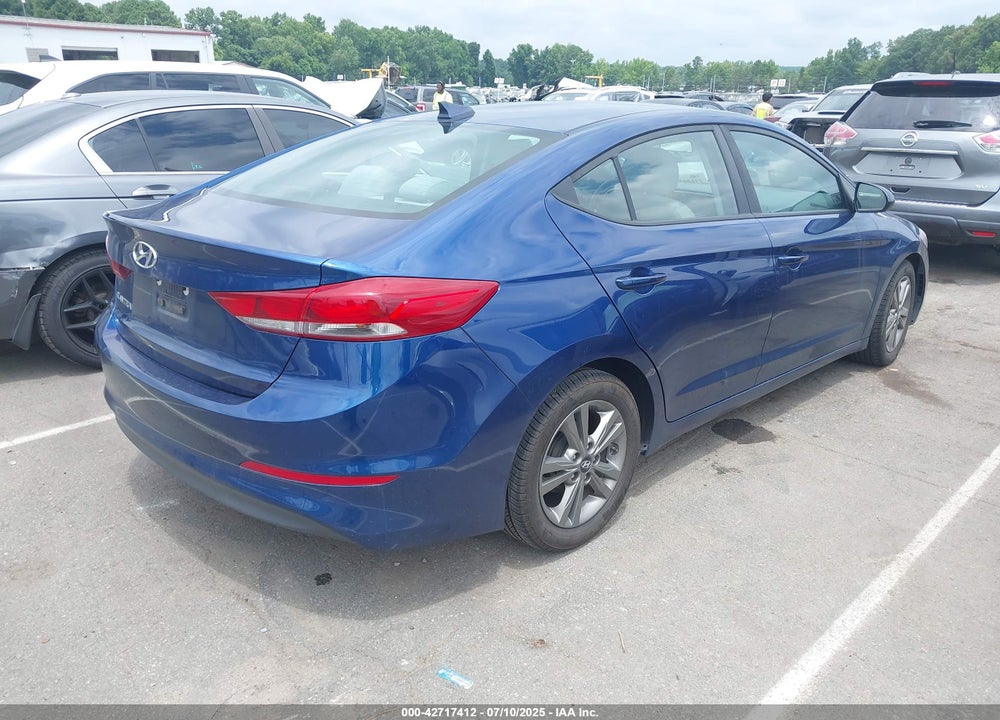 2017 HYUNDAI ELANTRA VIN: 5NPD84LF5HH057018