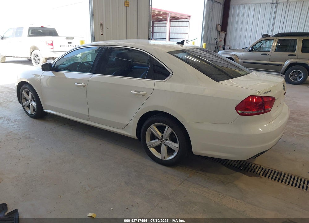 2013 VOLKSWAGEN PASSAT VIN: 1VWBP7A30DC025164