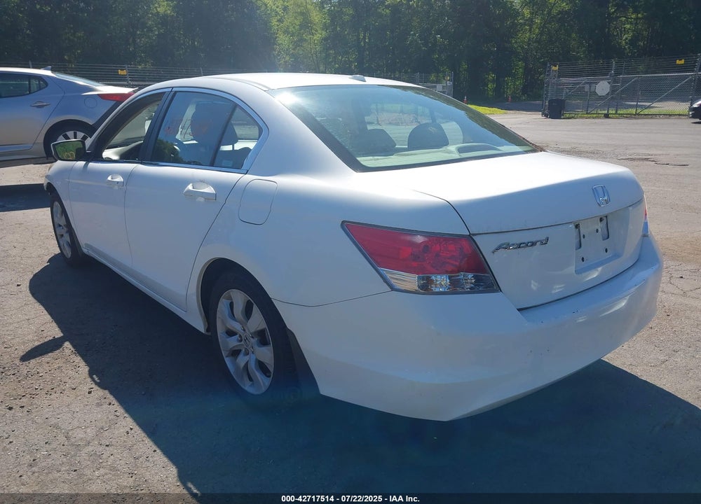 2010 HONDA ACCORD 2.4 EX-L VIN: 1HGCP2F88AA110924