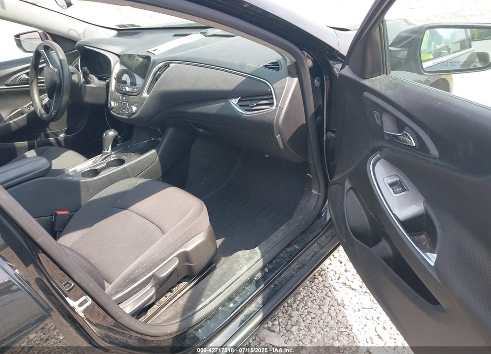 2019 CHEVROLET MALIBU VIN: 1G1ZD5ST7KF116059