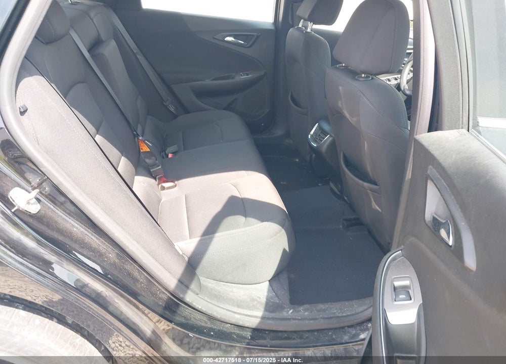 2019 CHEVROLET MALIBU VIN: 1G1ZD5ST7KF116059