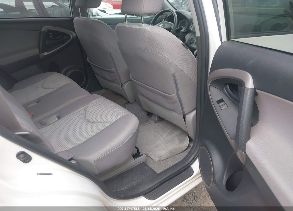 2007 TOYOTA RAV4 VIN: JTMBK33V575021600