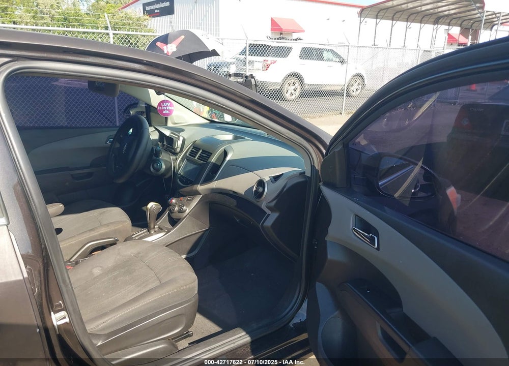 2016 CHEVROLET SONIC VIN: 1G1JC5SH3G4139644