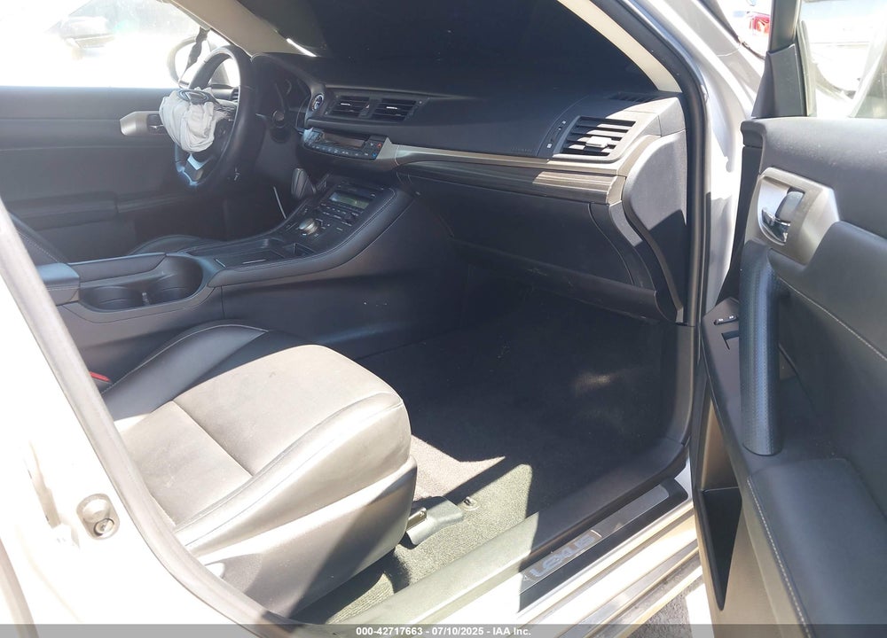 2016 LEXUS CT200H VIN: JTHKD5BH4G2273355