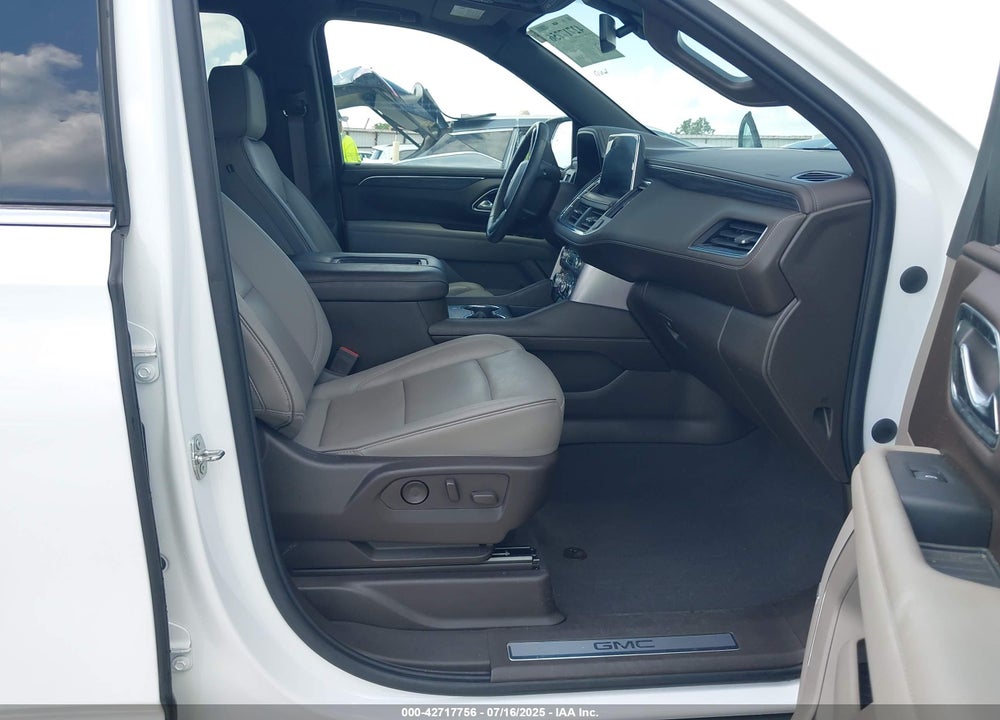 2021 GMC YUKON XL VIN: 1GKS2GKD0MR328648