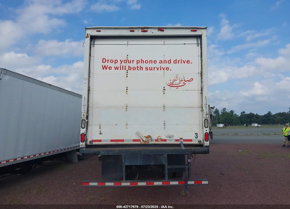 2017 FREIGHTLINER M2 106 VIN: 1FVACWDT2HHHV9059