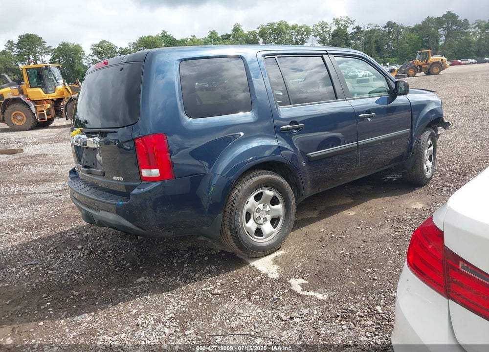 2011 HONDA PILOT VIN: 5FNYF4H22BB082252