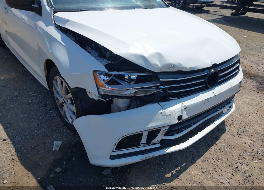 2016 VOLKSWAGEN JETTA VIN: 3VWD67AJ8GM250865