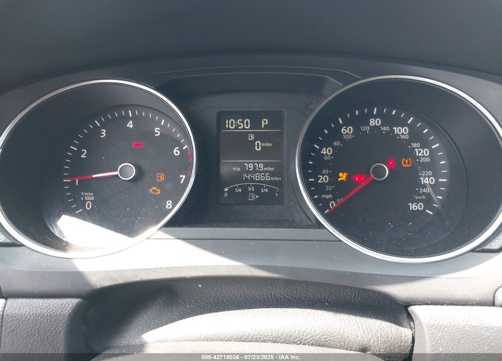 2016 VOLKSWAGEN JETTA VIN: 3VWD67AJ8GM250865