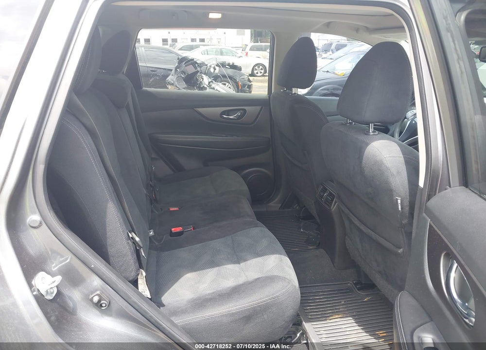 2016 NISSAN ROGUE SV VIN: 5N1AT2MT2GC840748