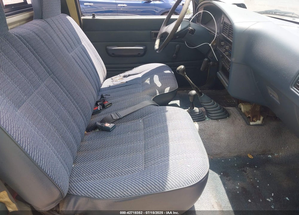 1991 TOYOTA PICKUP 1/2 TON SHT WHEELBASE DLX VIN: JT4RN01P7M7047320