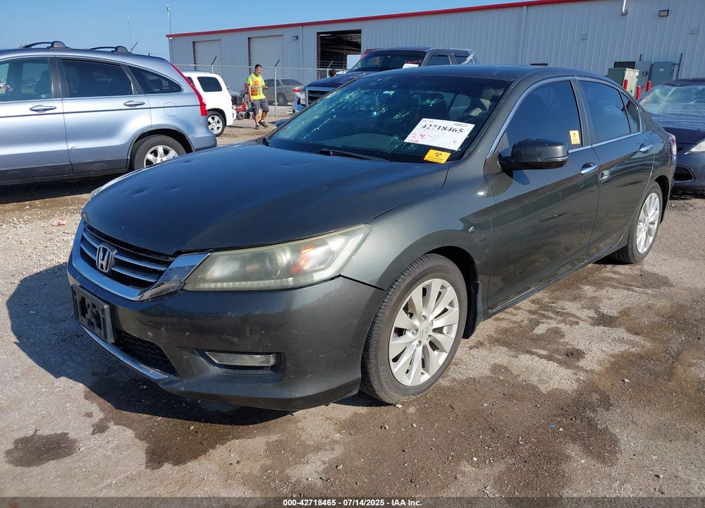 2013 HONDA ACCORD VIN: 1HGCR2F81DA134707