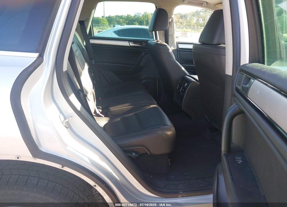 2013 VOLKSWAGEN TOUAREG VIN: WVGEF9BP3DD009496