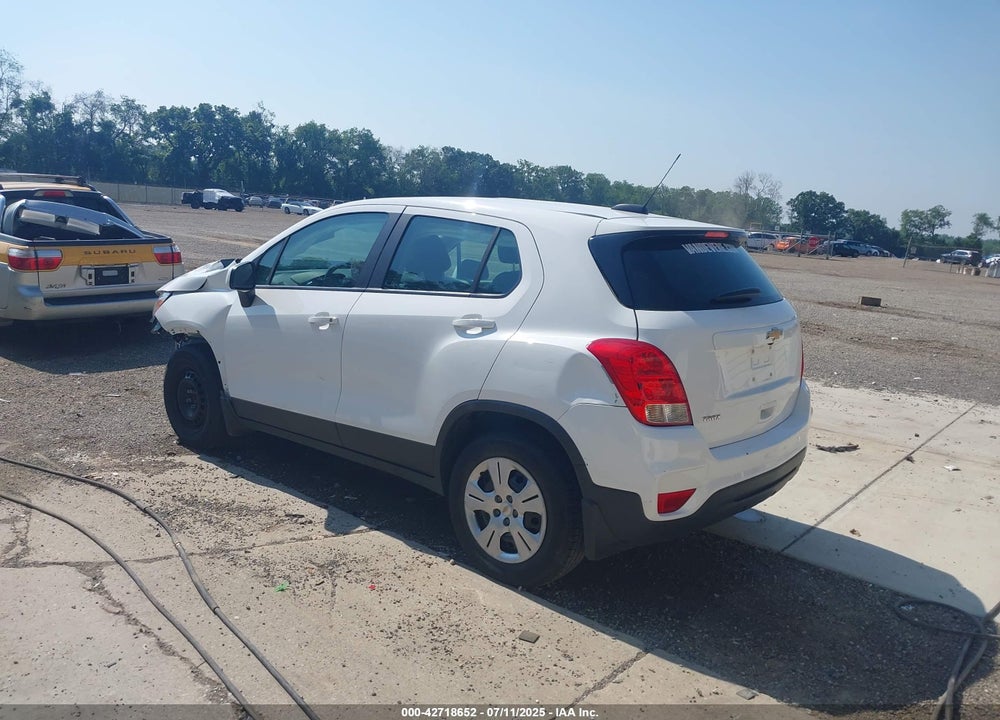 2017 CHEVROLET TRAX VIN: 3GNCJKSB2HL271720
