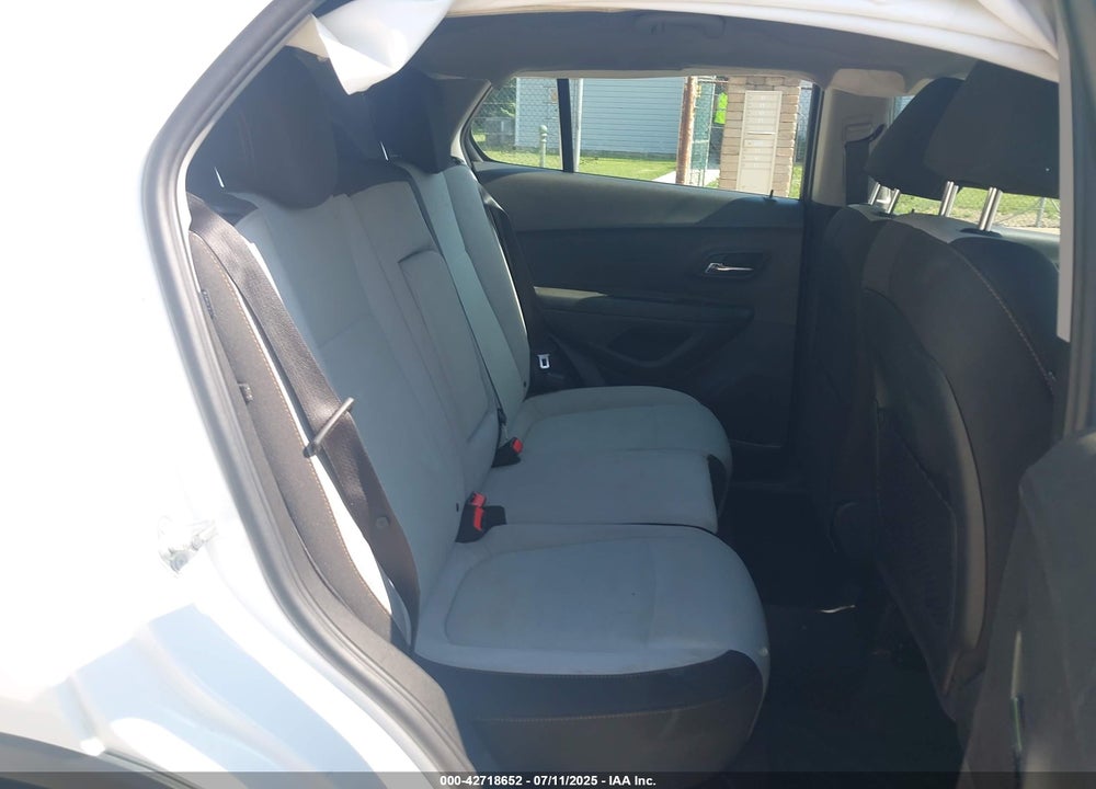 2017 CHEVROLET TRAX VIN: 3GNCJKSB2HL271720