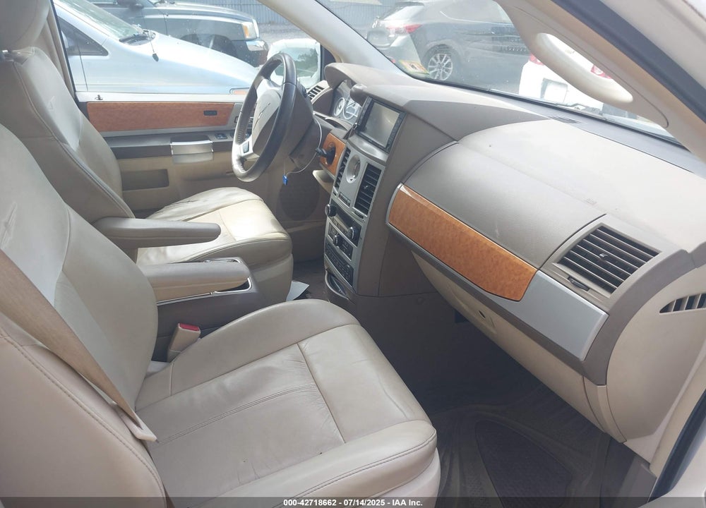 2008 CHRYSLER TOWN & COUNTRY LIMITED VIN: 2A8HR64X08R748986