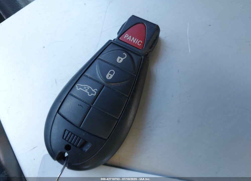 2008 CHRYSLER 300 VIN: 2C3KA53G78H303963