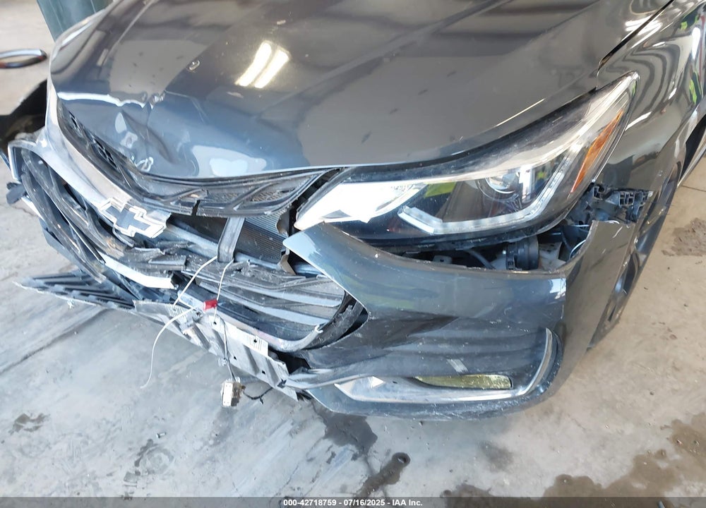 2019 CHEVROLET CRUZE LT VIN: 3G1BE6SM6KS608221