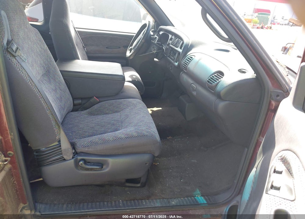 2001 DODGE RAM 1500 ST VIN: 3B7HC13Y11G756399