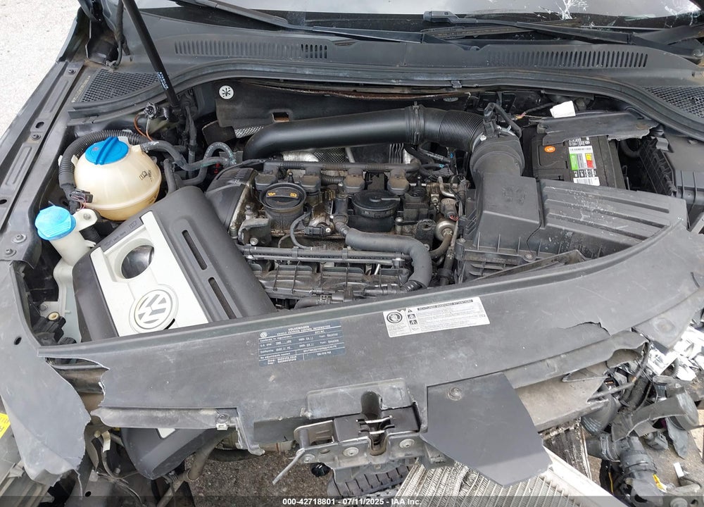 2011 VOLKSWAGEN CC VIN: WVWMN7AN2BE702140