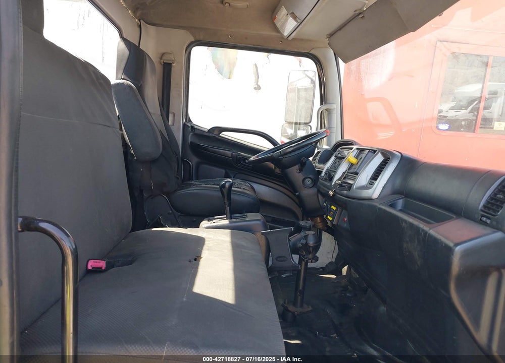 2015 HINO 258/268 VIN: 5PVNJ8JN7F4S51840