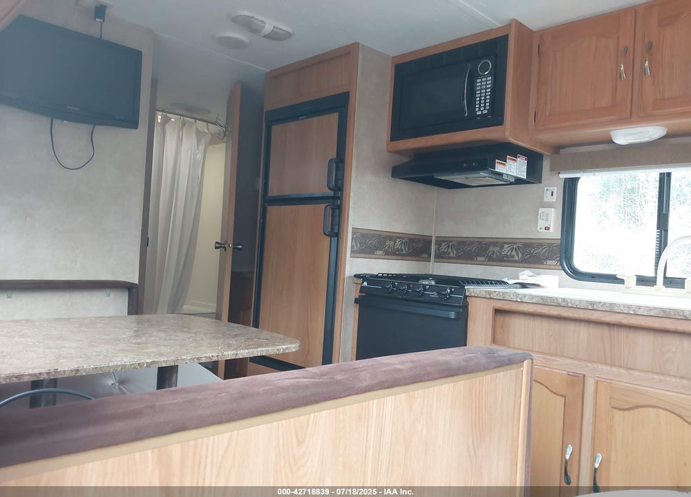 2011 UNDEFINED SMG9500D VIN: 4YDT26021B3151245