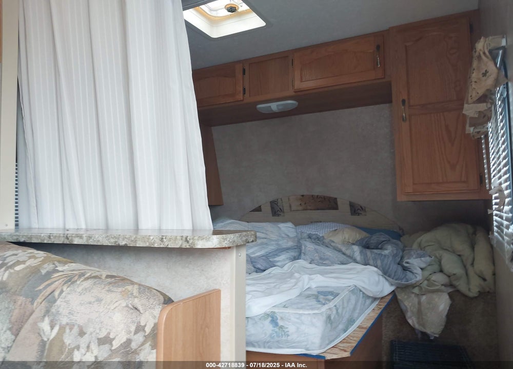 2011 UNDEFINED SMG9500D VIN: 4YDT26021B3151245