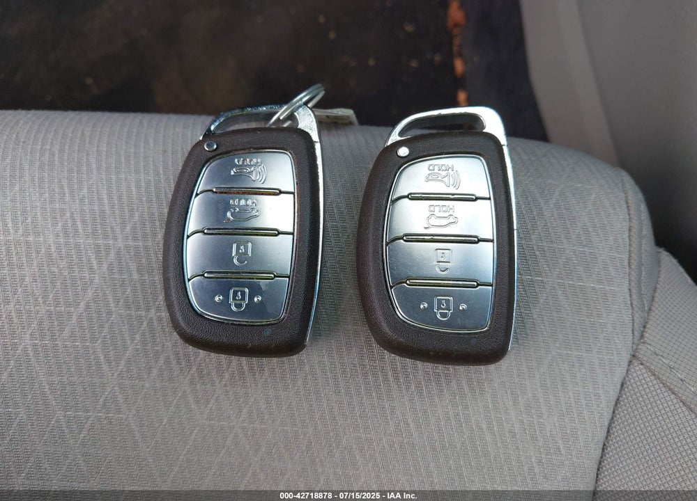 2016 HYUNDAI TUCSON VIN: KM8J33A28GU211538