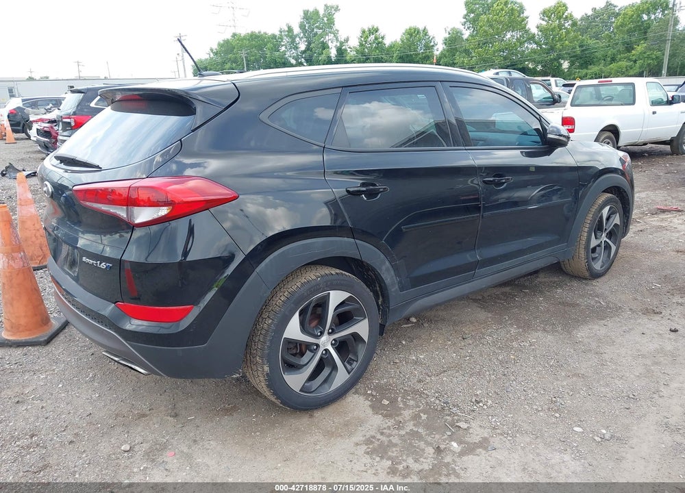 2016 HYUNDAI TUCSON VIN: KM8J33A28GU211538