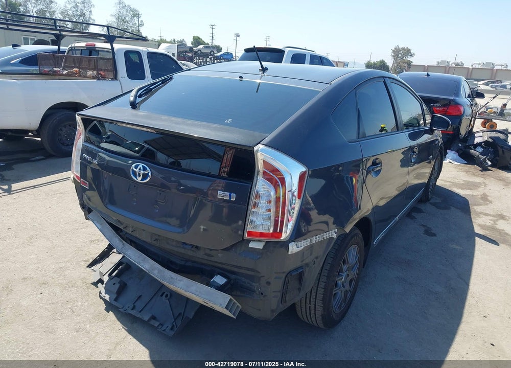 2015 TOYOTA PRIUS VIN: JTDKN3DU2F0424782