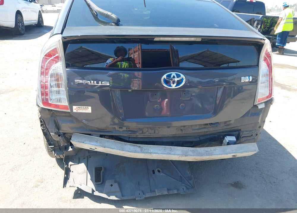 2015 TOYOTA PRIUS VIN: JTDKN3DU2F0424782