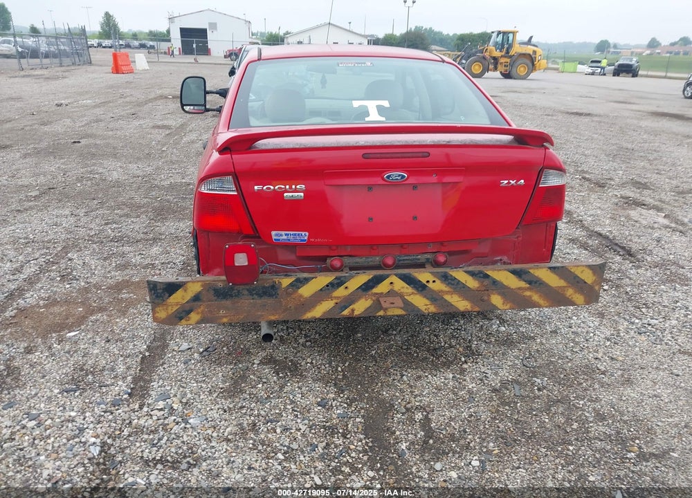 2005 FORD FOCUS ZX4 VIN: 1FAFP34N75W169536
