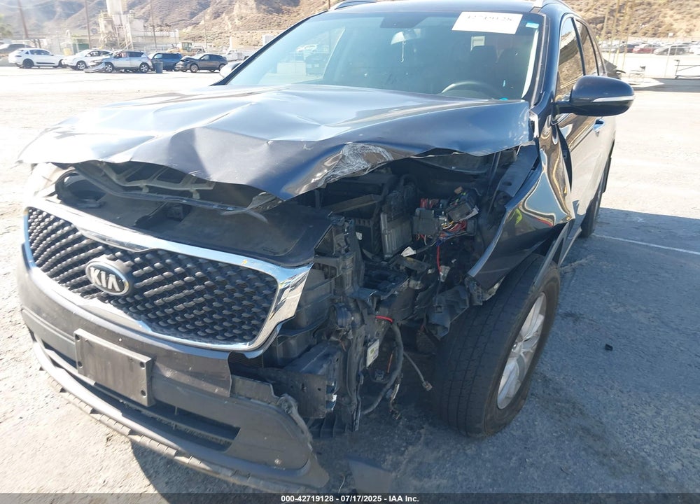 2017 KIA SORENTO VIN: 5XYPG4A51HG329968