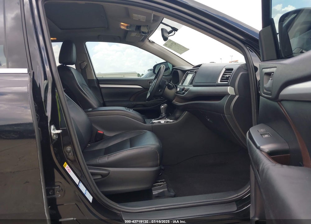 2015 TOYOTA HIGHLANDER XLE V6 VIN: 5TDJKRFH7FS086249