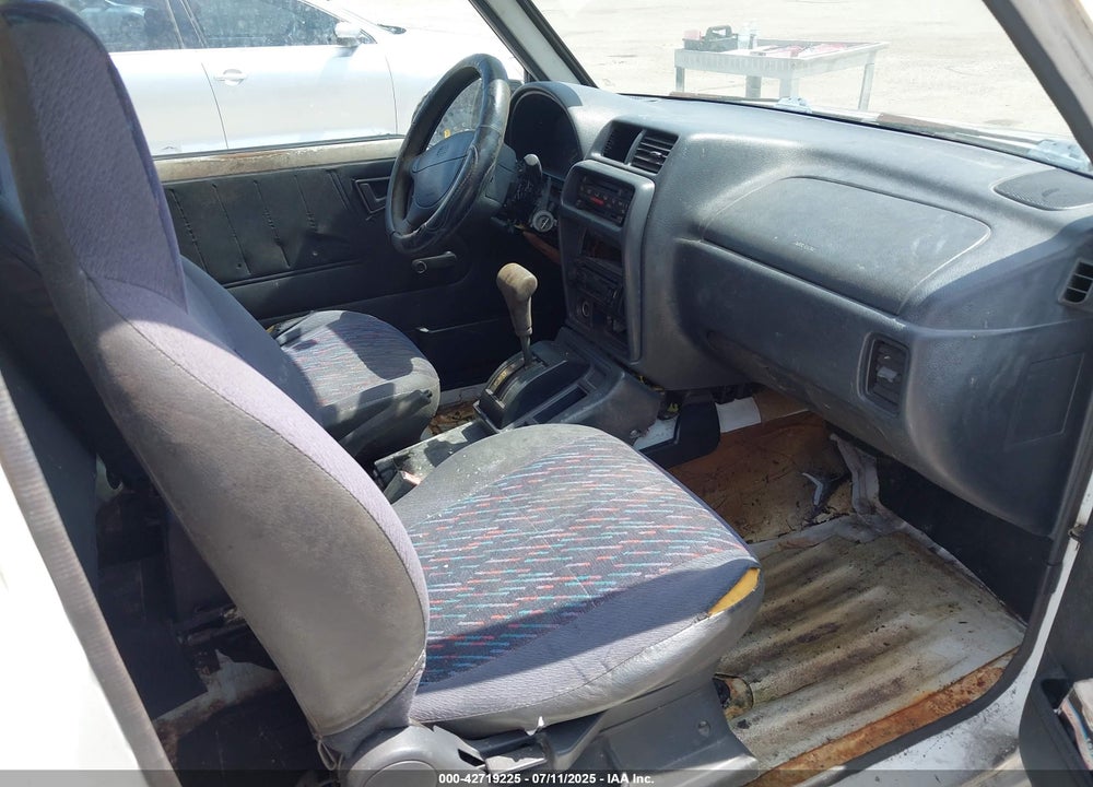 1996 GEO TRACKER VIN: 2CNBE1862T6948982