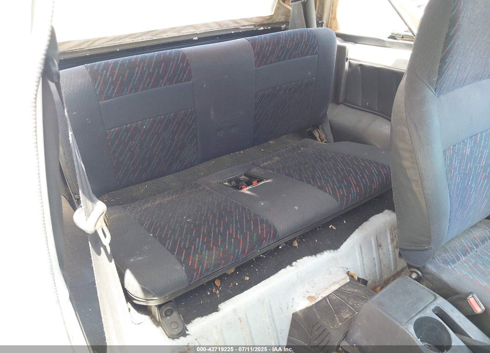 1996 GEO TRACKER VIN: 2CNBE1862T6948982